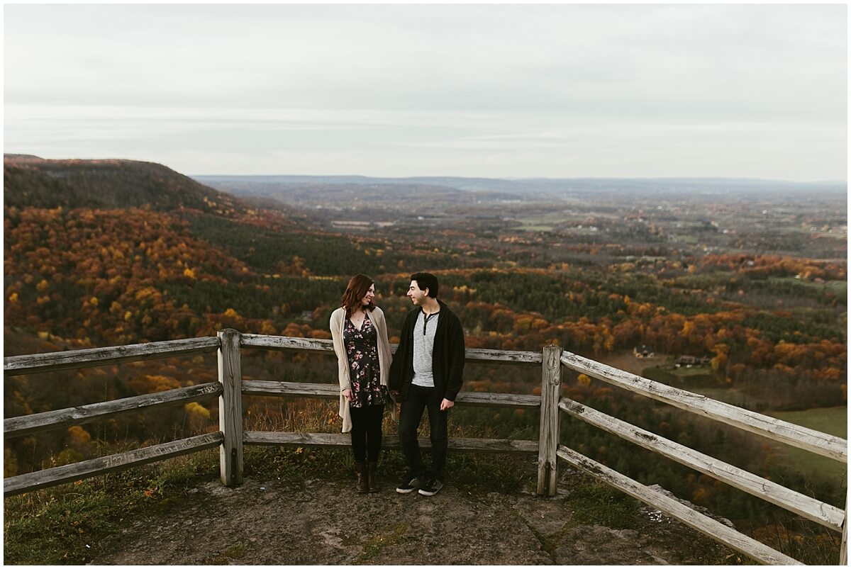 couple engagement photoshoot session wedding photographer foliage autumn fall thacher state park