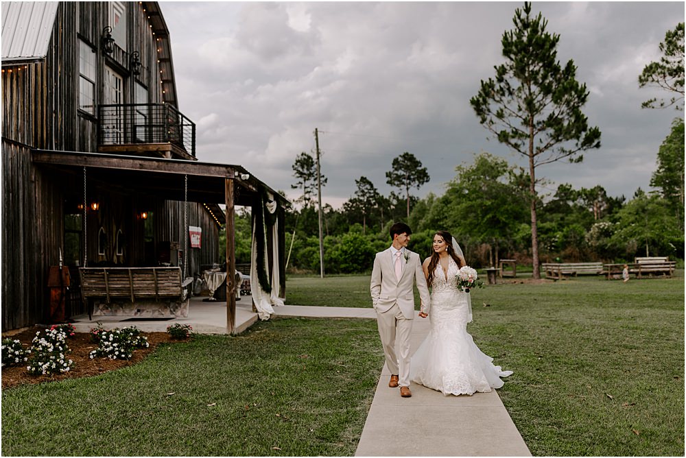 the-barn-at-homestead-wedding-in-hurley-mississippi-gulf-coast